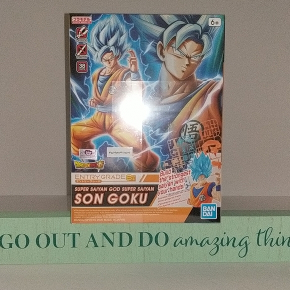 🎀 BANDAI 🎀 Super Saiyan Son Goku Model Kit Japan 🎀 - Picture 1 of 8